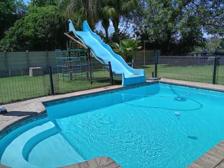 Moonriver Guesthouse Upington Exterior photo